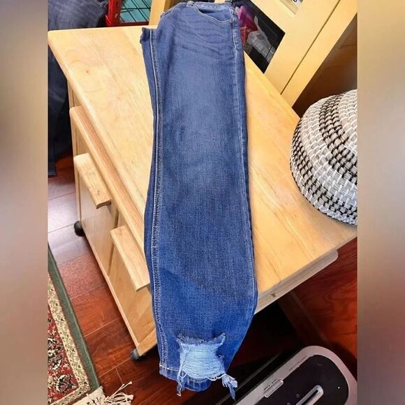 NWOT KanCan Distressed Cropped Jeans Size 5/26 #YT13 - Picture 6 of 7